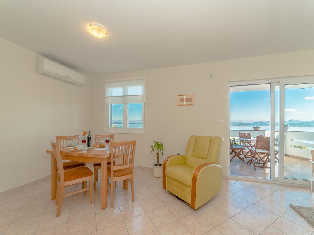 Holiday House Mareta, Sea View Dragove Exteriör bild